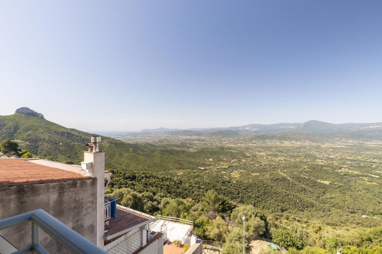 Mansarda Moro Apartment Бауней Екстериор снимка